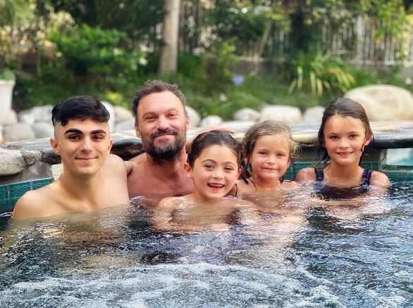 Bodhi with his siblings and father Brian