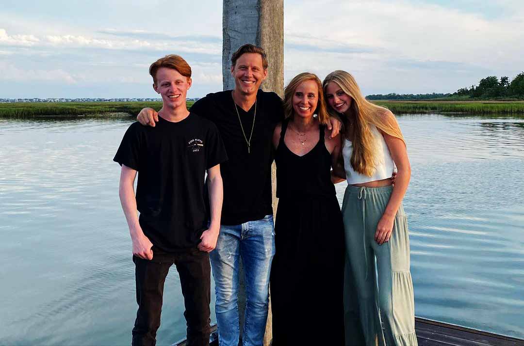 Haven with her parents and sibling at Wrightsville Beach, North Carolina in 2021